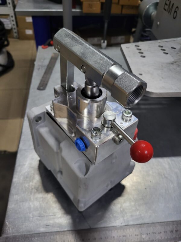 HTPO1 Насос ручной 25 cm3